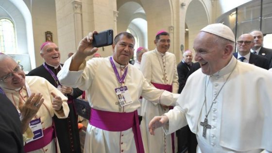 Papa Francisco lembra Óscar Romero no discurso aos Bispos americanos